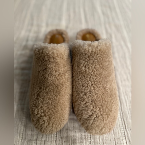 Donald J. Pliner Beige Shearling Clogs - Picture 3 of 6